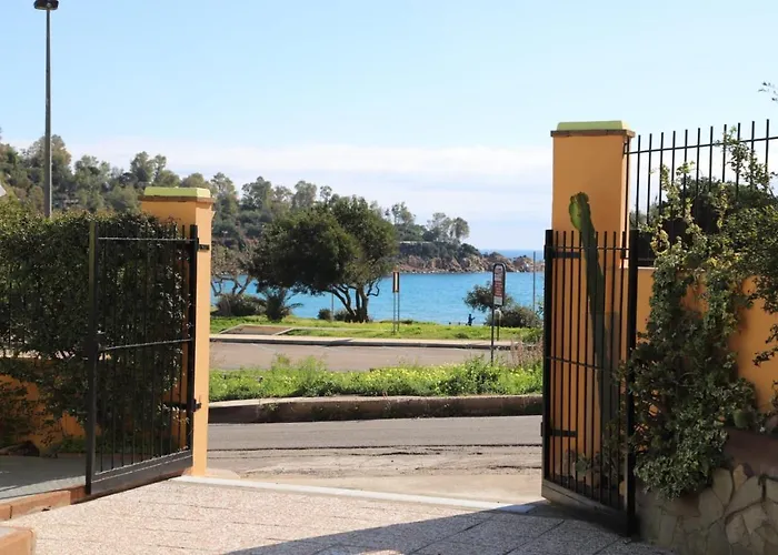 Il Faro Sul Mare *
